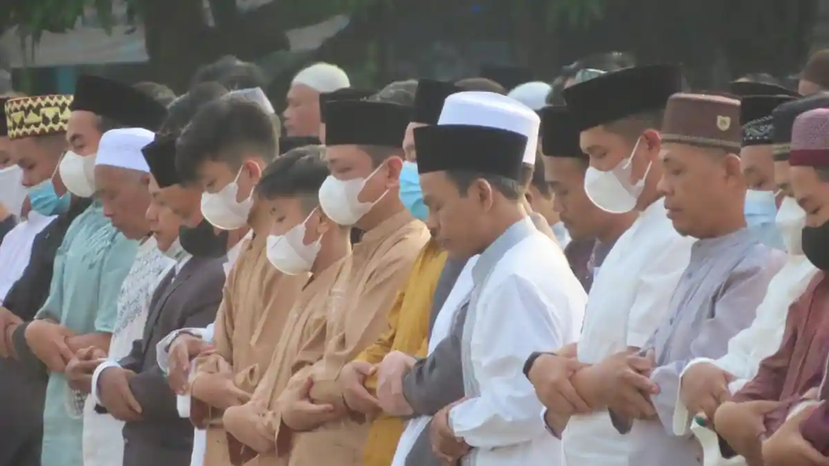 Doa Iftitah Allahumma Baid Baini Lengkap dengan Artinya