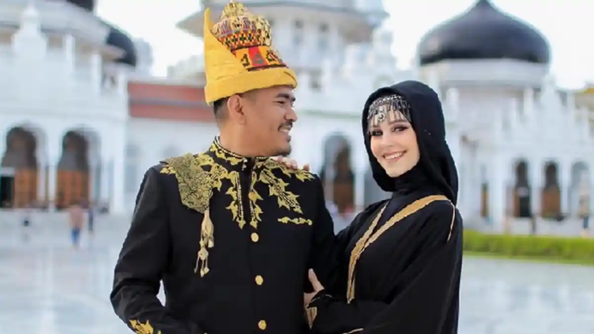 Masuk Islam Model Cantik Prancis Ini Menikahi Pria Asal Aceh: Setiap Hari Belajar Tentang Islam