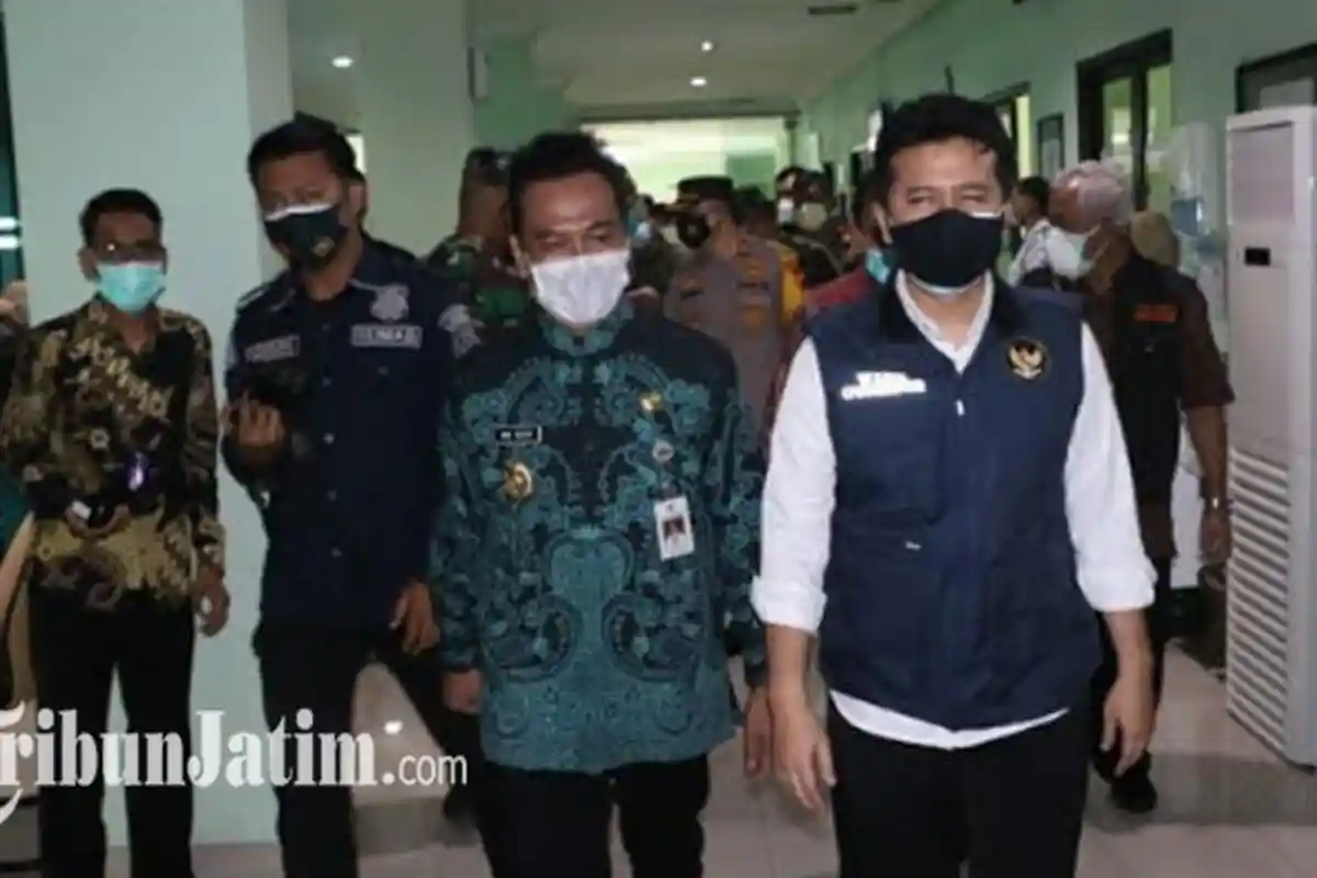 Wagub Emil Pantau Vaksinasi Covid-19 Perdana di Gresik, Doakan Kota Pudah Bebas dari Pandemi