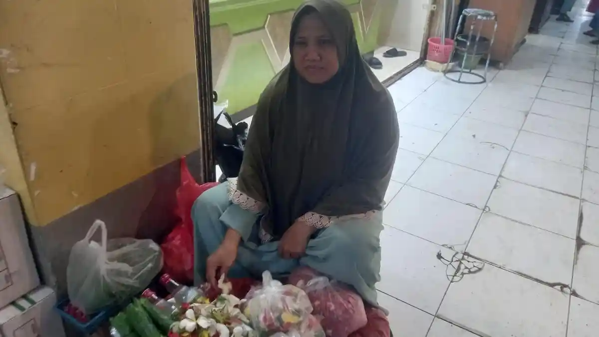 Berkah Pedagang Bunga Tabur Jelang Ramadan, Omzet Meningkat Hingga Tiga Kali Lipat