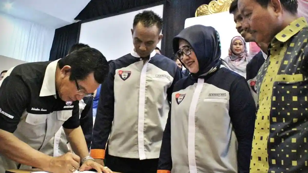 Rahmawati Umar Resmi Pimpin IKA Unibos 45 - lak2d_20180122_205859.jpg