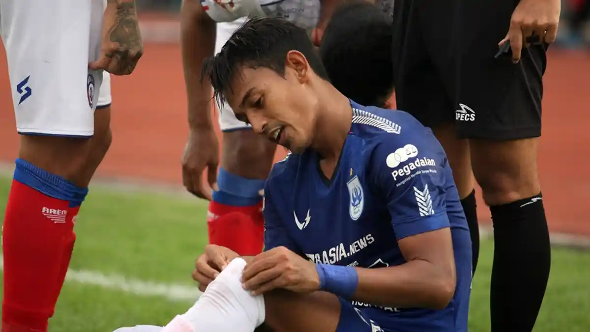 Yakob Sayuri dan Delfin Rumbino PSM Makassar Absen, Keuntungan PSIS Semarang?