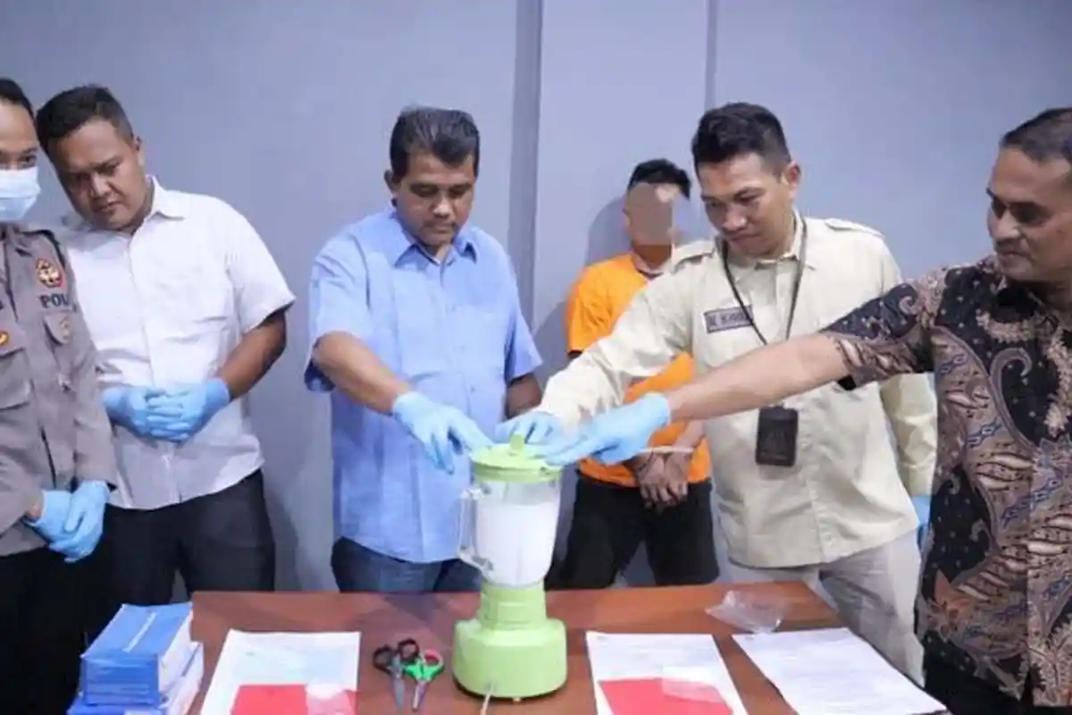 Satuan Narkoba Polres Lombok Tengah Musnahkan Barang Bukti Sabu-sabu Hampir 100 Gram