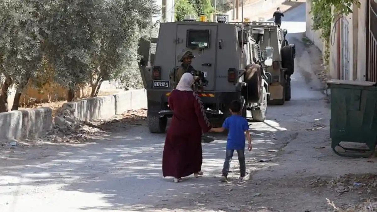 Pemukim Yahudi Serang Pinggiran Nablus, Rusak Mobil Warga Palestina