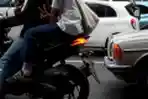 Motor Tanpa Pelat Belakang Masih Beredar di Surabaya