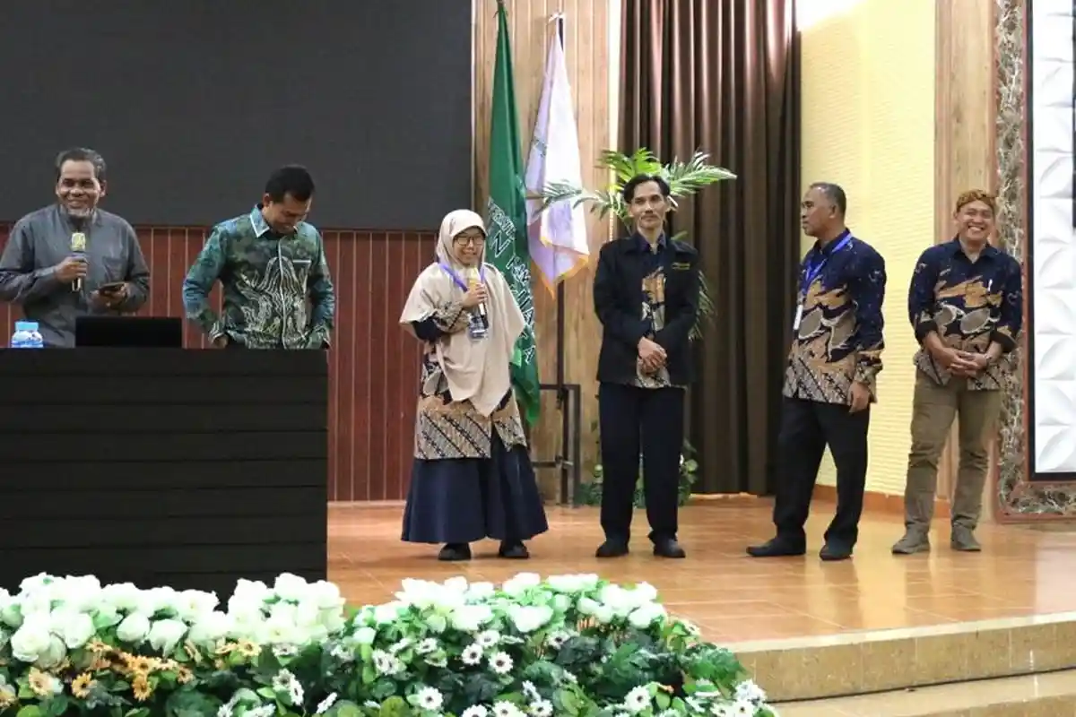 Ikuti Munas APPTIS 2024, Pustakawan UIN Saizu Beberkan Hasil Penelitian Perpustakaan Nasional