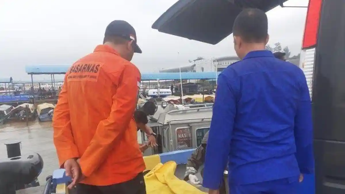 ABK Kapal Dumai Line 5 Ditemukan dalam Bangkai Kapal yang Terbakar