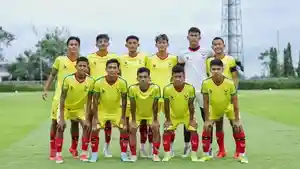 Foto-bersama-pemain-tim-sepakbola-putra-Sumut_Ridwan-Saragih.jpg