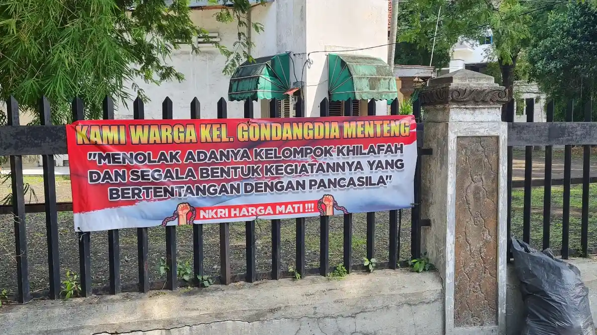 Muncul Spanduk Warga Gondangdia Menteng Tolak Adanya Kelompok Khilafah