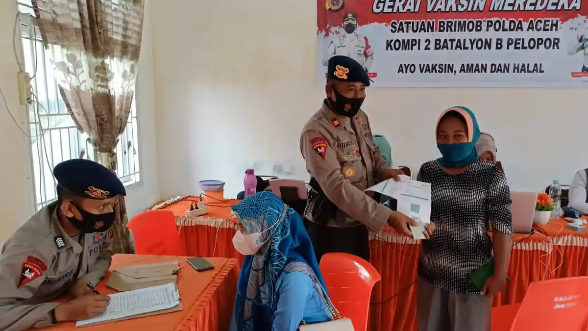Warga Birem Bayeun Antusias Ikuti Gerai Vaksinasi Merdeka di Puskesmas