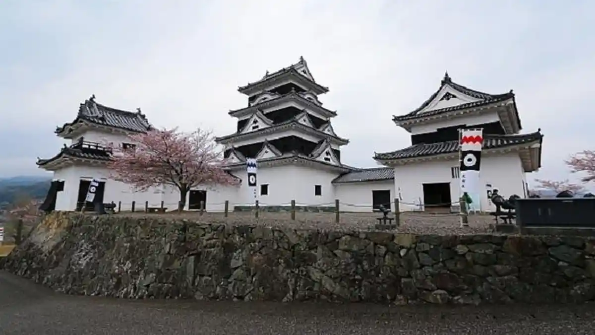 Kastil Kayu Kuno di Jepang Kini Dijadikan Hotel, Simak Tarifnya