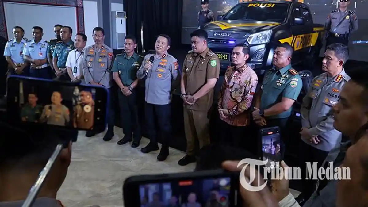 Berita Foto: Polda Sumut Meluncurkan Mobil Patroli Dengan Fitur Berteknologi Mutakhir dan Modern. - 24072023_LAUNCHING_MOBIL_PATROLI_DANIL_SIREGAR_4jpg.jpg