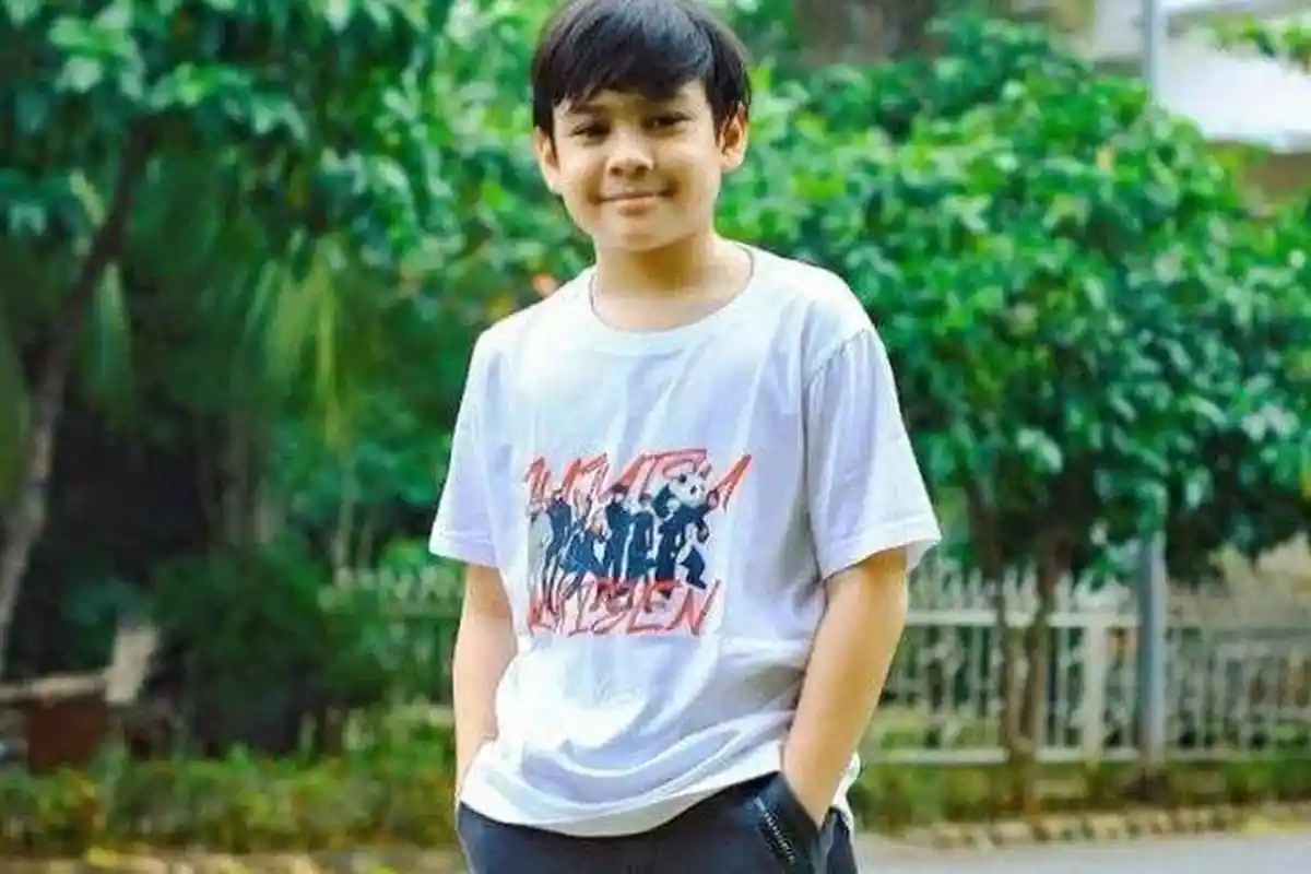 Profil Muhammad Adhiyat Abdulkadir, Presenter Cilik Bintang Film Pengabdi Setan