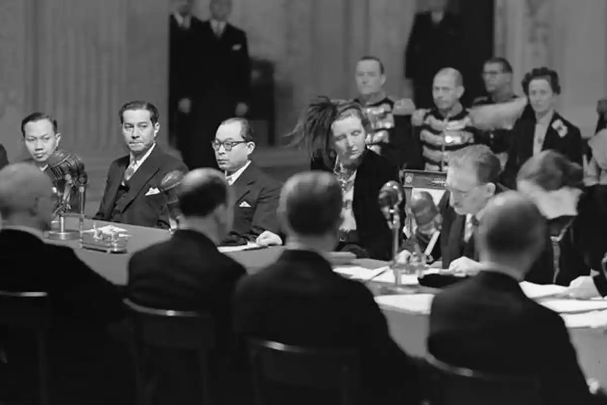 KOLONIALISME di Papua