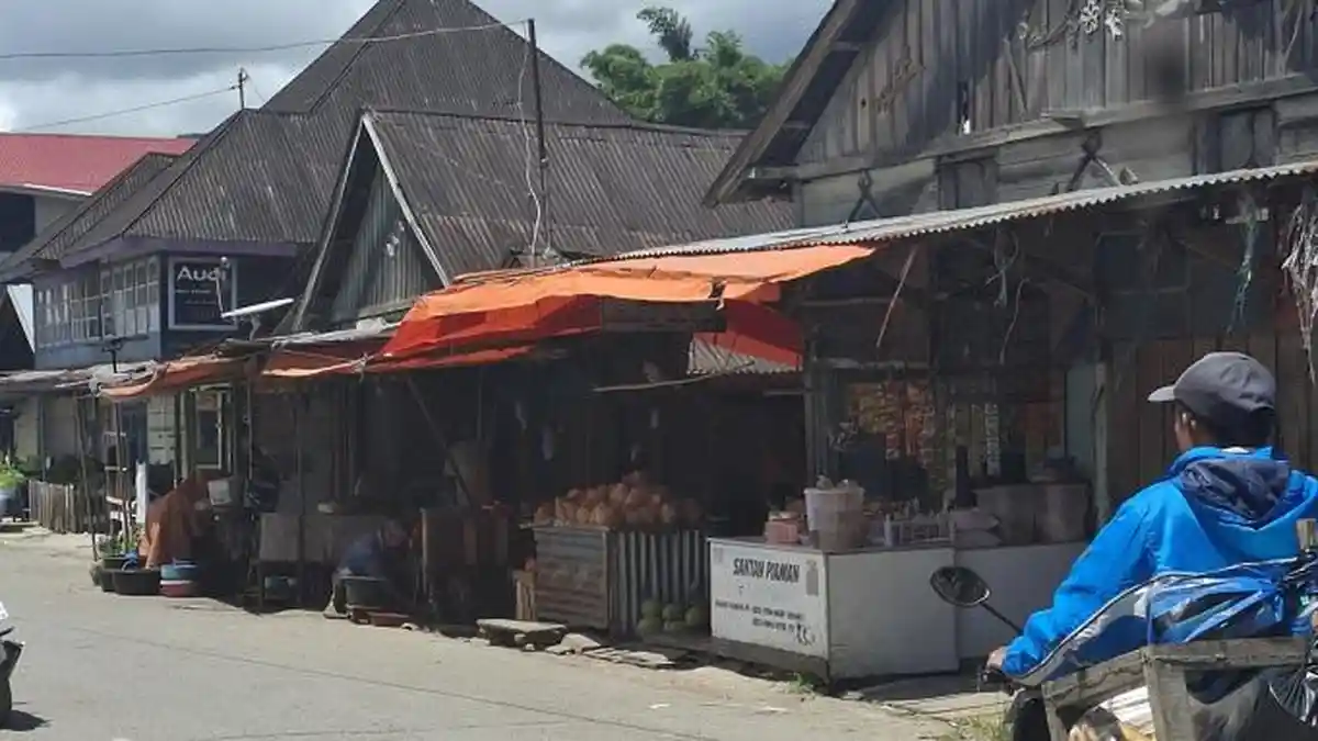 Harga Kelapa di Alahan Panjang Solok Meroket, Pedagang Malah Menjerit Omzet Turun Drastis