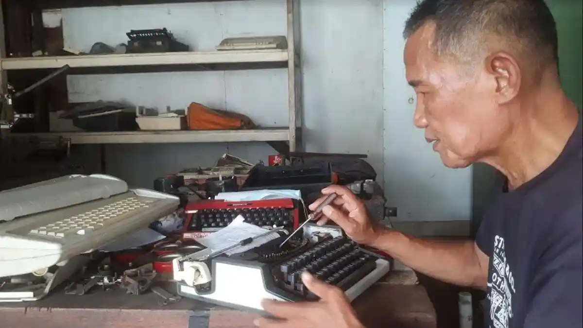 Terbilang Jadul, Ini Beberapa Jasa yang Masih Menggunakan Mesin Tik