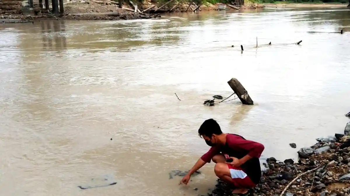 Dugaan Pencemaran Sungai Kedang Pahu, DLH Kubar Segera Beber Hasil Uji Lab Sample Air