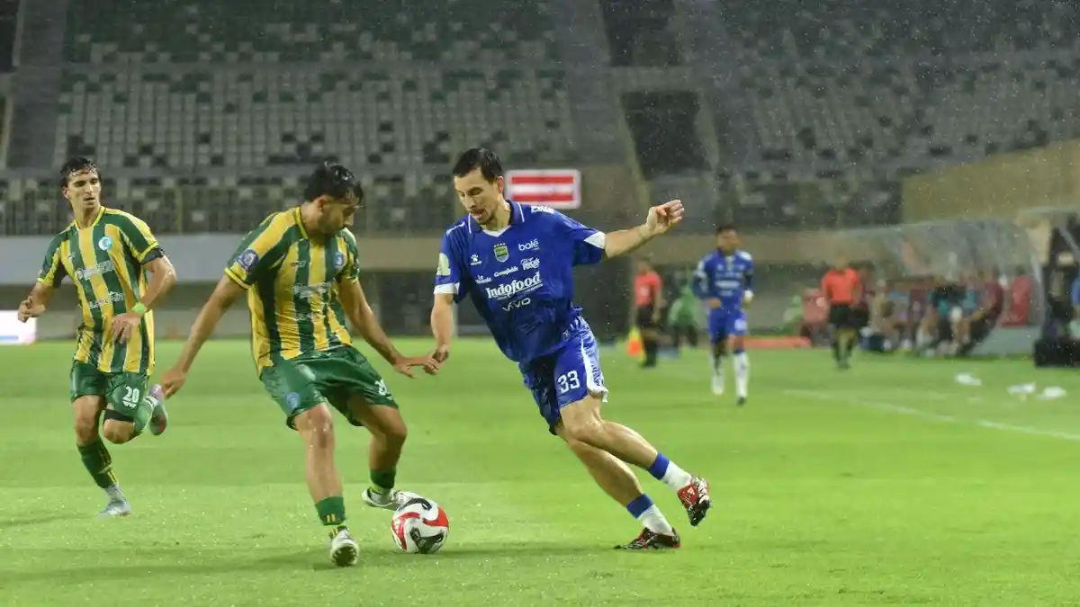 Terkait Klasemen Sementara Super League Indoensia, Ini Kata Thom Haye