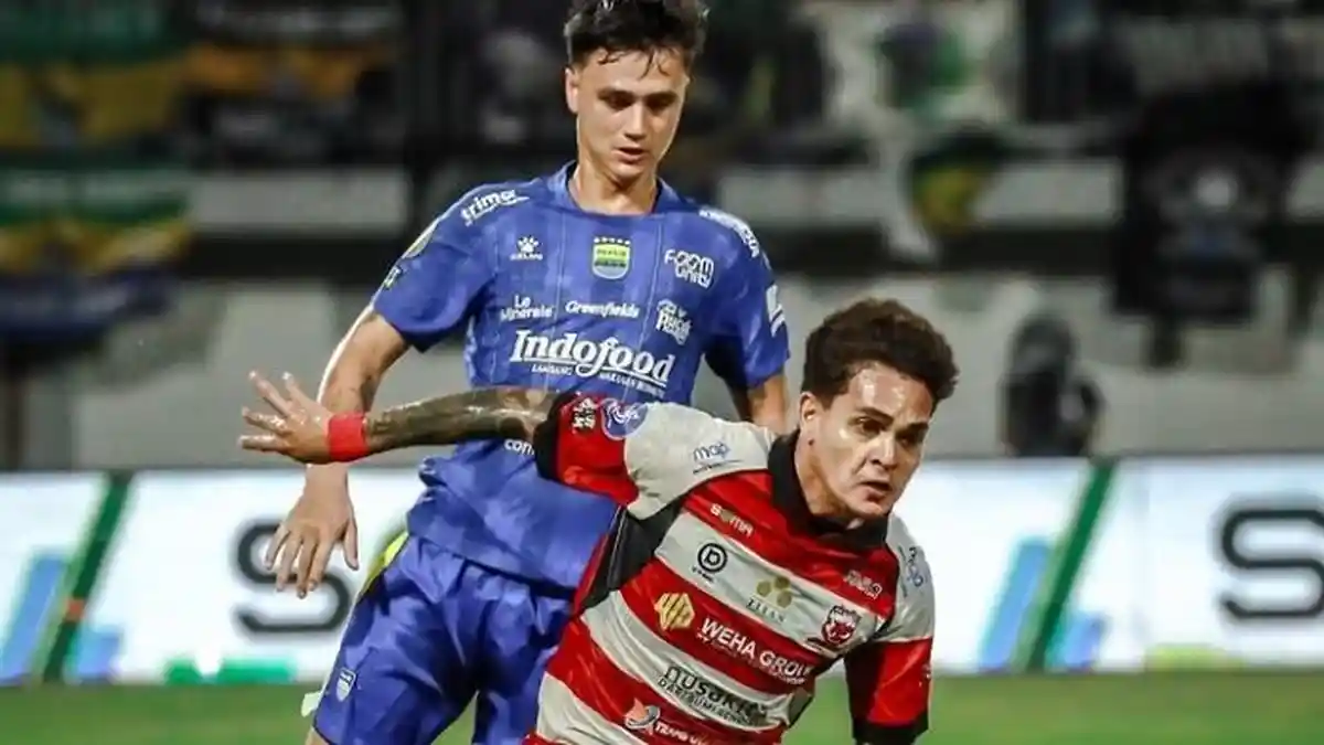Jelang Derbi Suramadu, Tavares Ungkap Peluang Gali Freitas Hadapi Persebaya