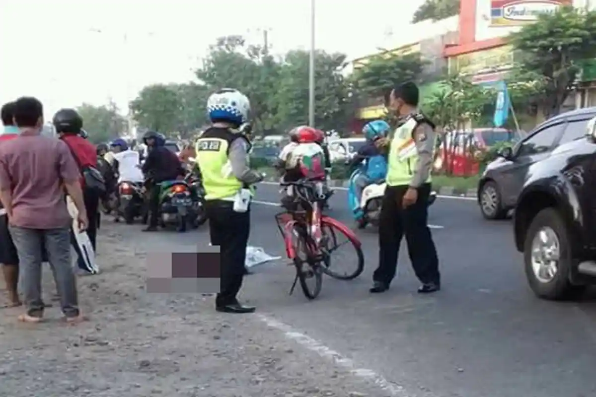 Kendarai Mercy, Mahasiswa asal Sidoarjo Tabrak Security Pengayuh Sepeda Onthel Hingga Tewas