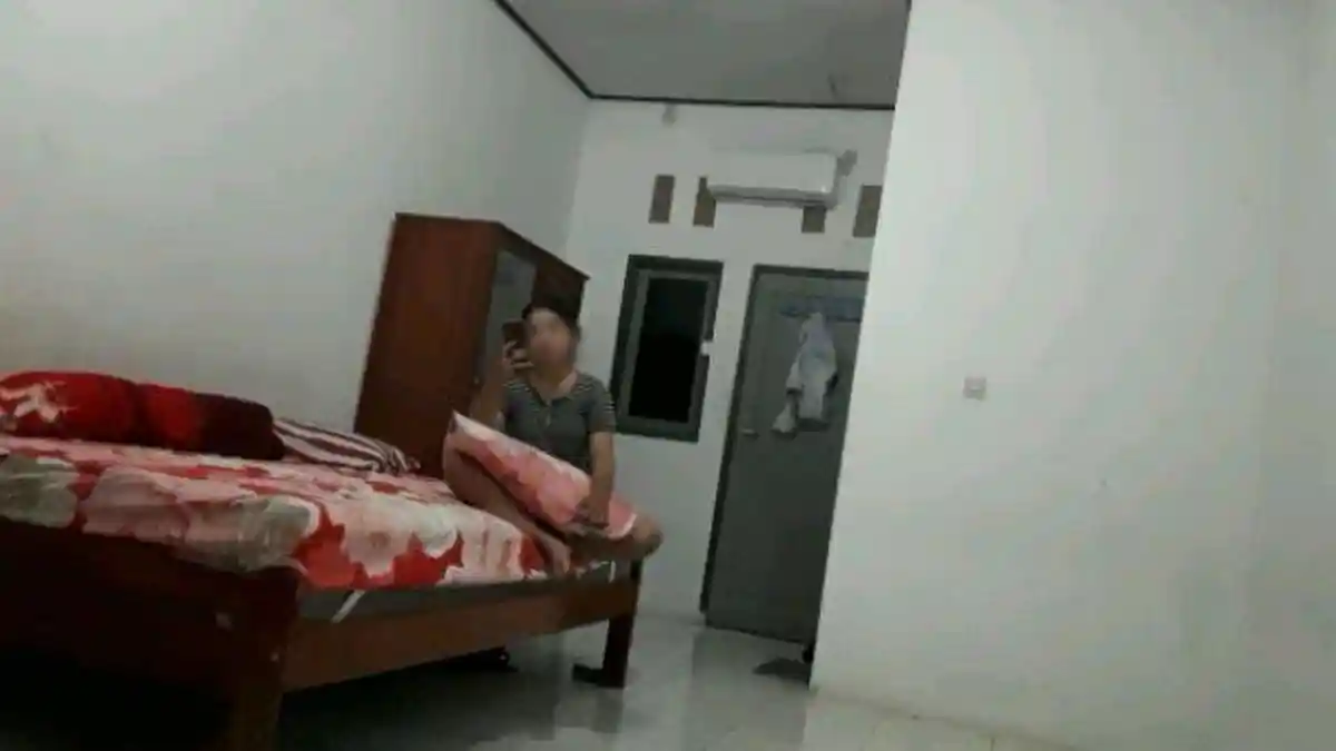 Mahasiswi Selingkuhan Dosen Bergelar Doktor Keluarkan Kata Tak Senonoh saat Digrebek