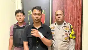 20251030_Rizhal-Febrianto-didampingi-polisi-ngaku-korban-Begal-di-Kudus_1.jpg
