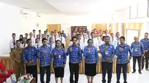 Ruth-Diana-Laiskodat-bersama-pimpinan-perangkat-daerah.jpg