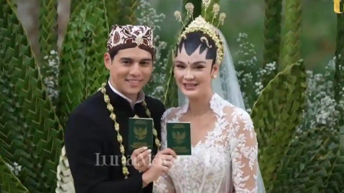 Dibongkar Sahabat, Souvenir Pernikahan Luna Maya dan Maxime Bouttier tak Kaleng-kaleng
