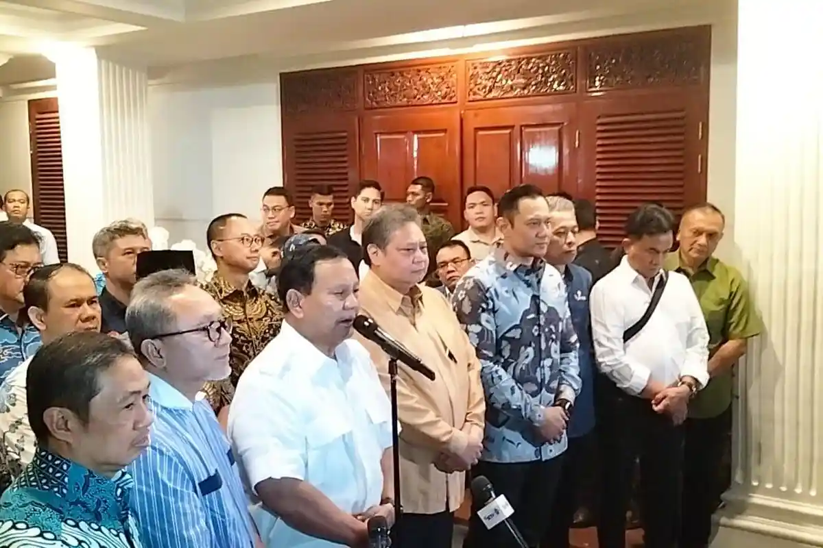 Gibran Tak Hadir saat Dideklarasikan sebagai Cawapres, Zulhas: Akan Muncul saat Daftar ke KPU