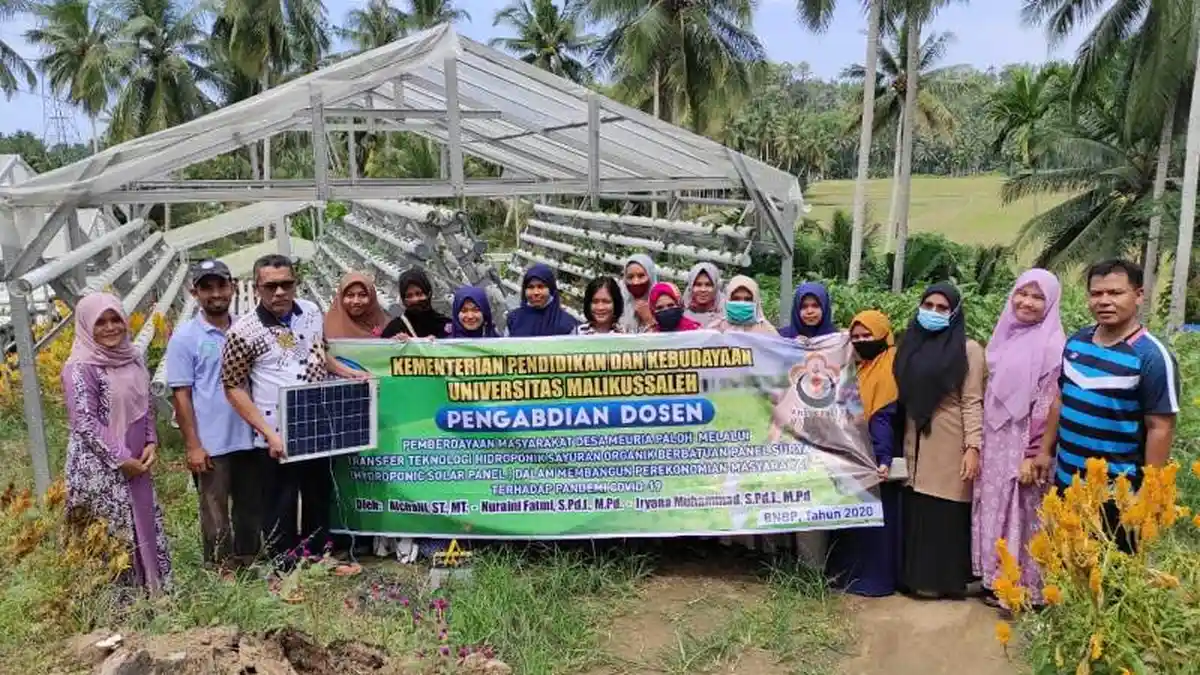 Dosen Unimal Ubah Energi Matahari Menjadi Arus Listrik untuk Siram Tanaman Sayuran Hidroponik 