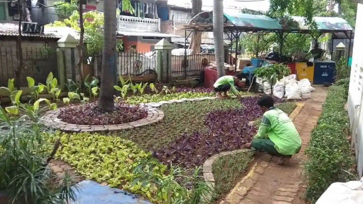 Percantik Taman, 4.000 Pohon Ditanam di Taman Kecamatan Cempaka Putih