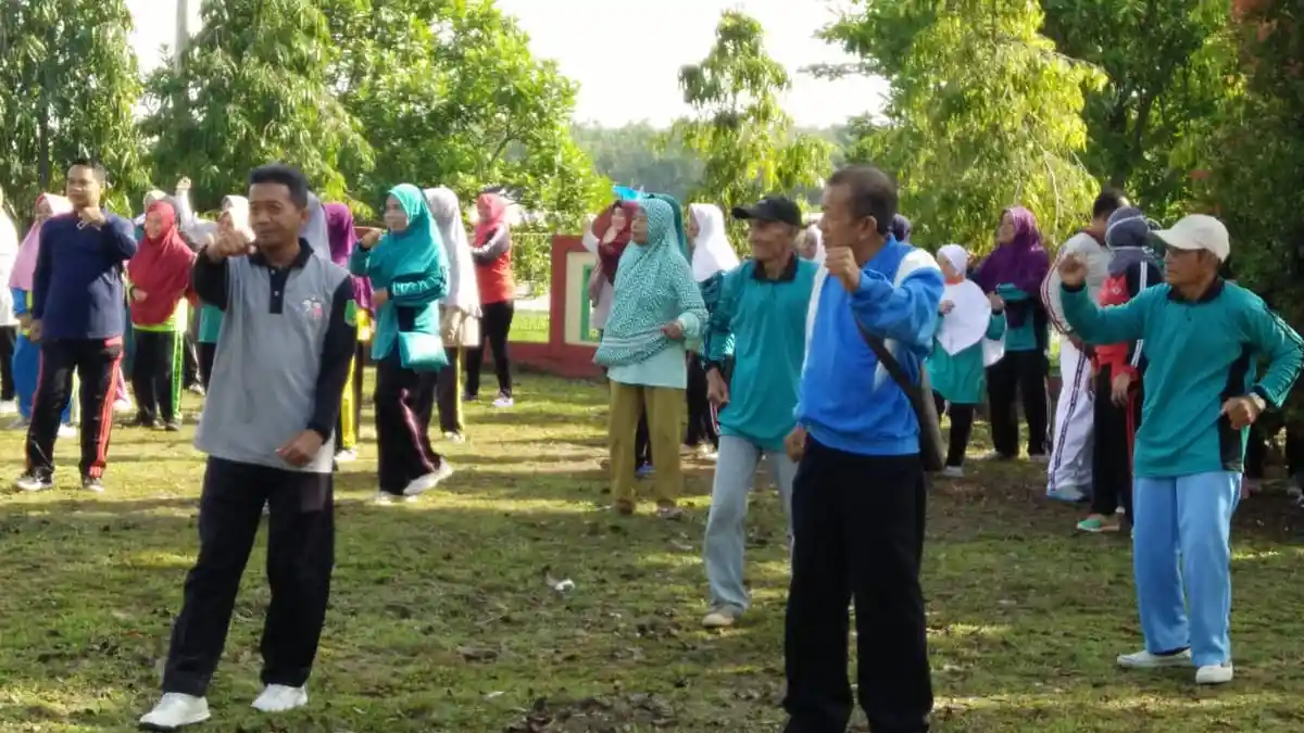Beri Pelayanan Kesehatan Pada Lansia, Dinas Kesehatan Gelar Senam Sehat Untuk Lansia