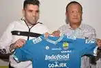 fabiano-beltrame-kiri-diperkenalkan-oleh-manajemen-persib-bandung.jpg