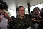 Akbar dan Mahfud Jenguk Anas Ditahanan KPK