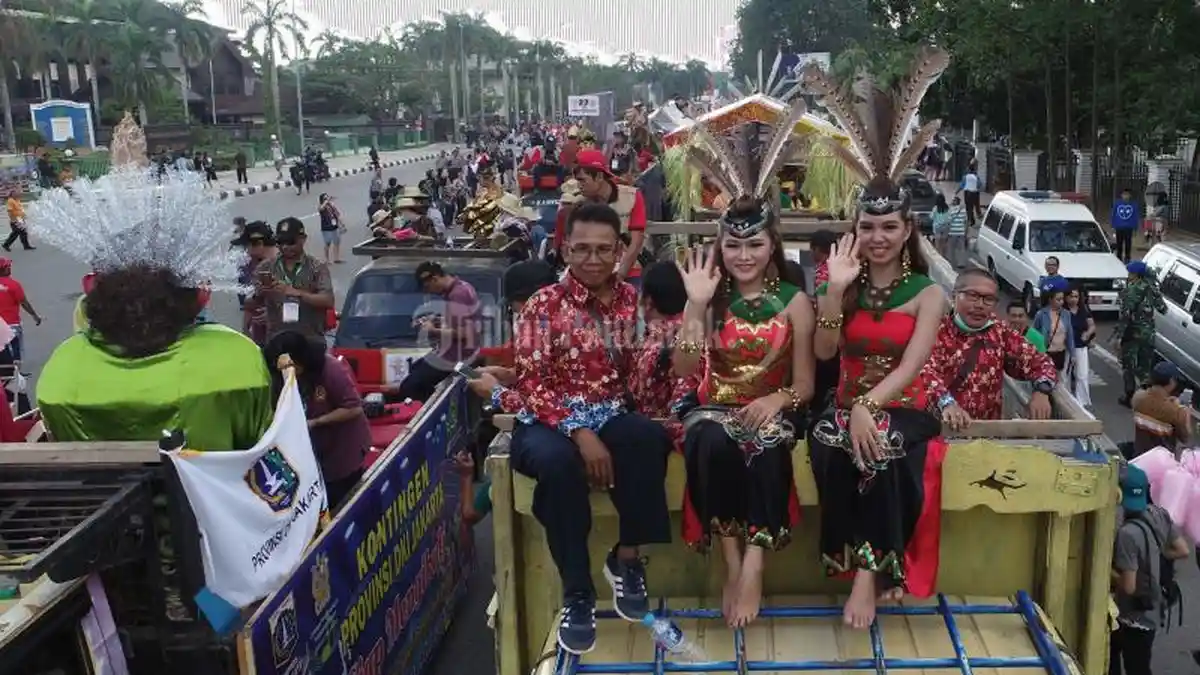 DRONE FOTO: Karnaval kontingen Pesparawi Nasional XII - pesparawi_20180729_183429.jpg