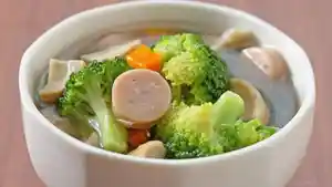Resep Sop Brokoli Sosis, Menu Buka Puasa Berkuah yang Bikin Seisi Rumah Doyan Makan Sayuran