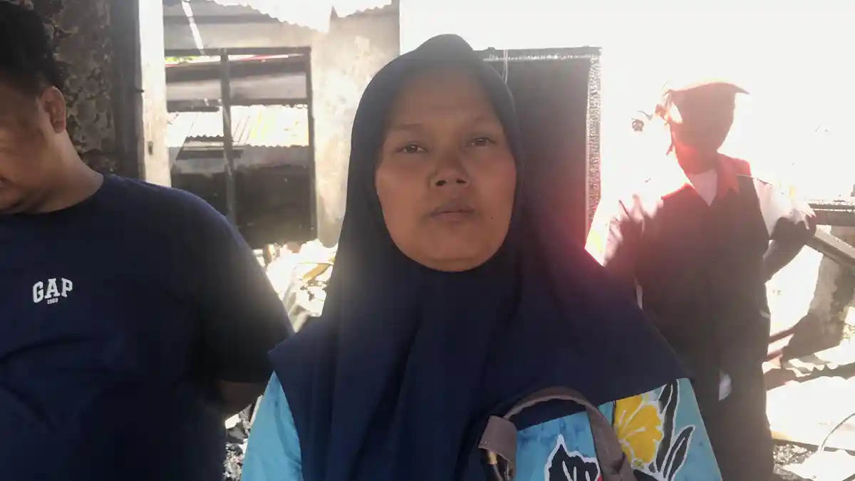 Sedang Makan di Rumah Kakak, Siti Rohmah di Bukittinggi Kaget Dapat Kabar Kontrakan Dilalap Api