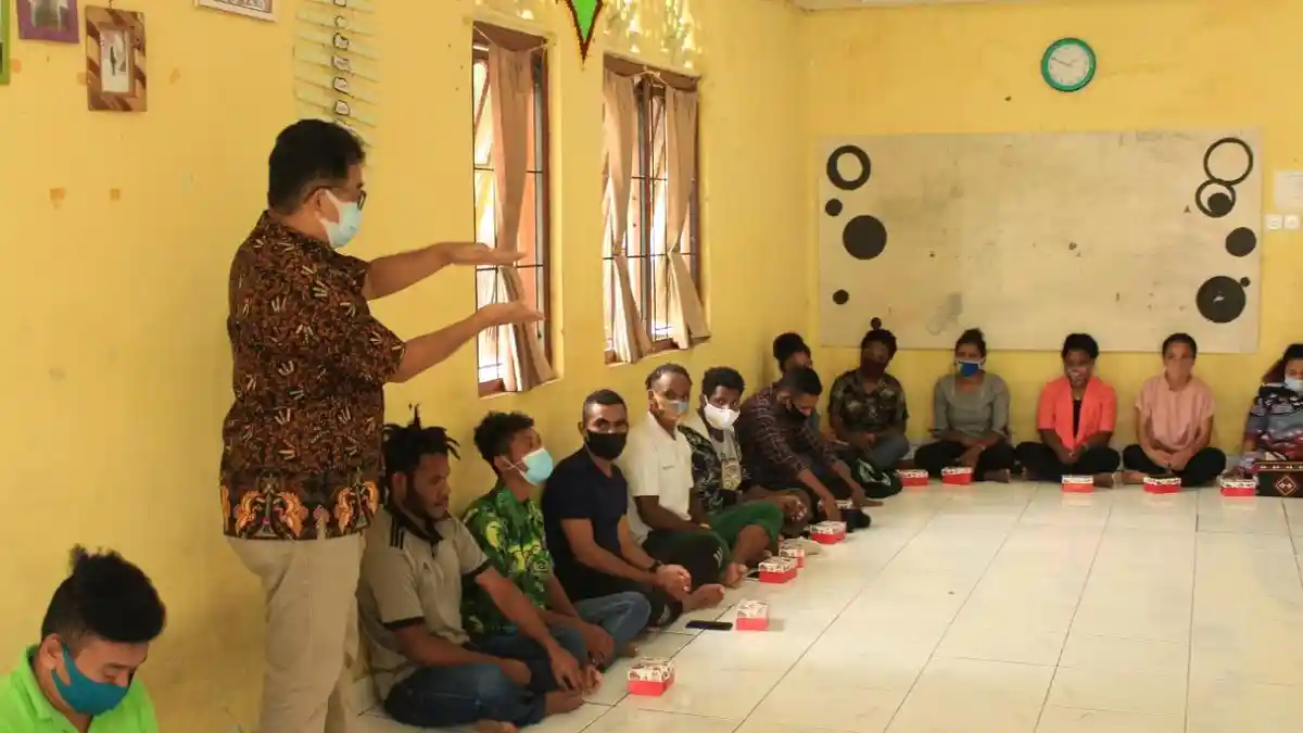 Kenalkan Program Para-Para Papua di Depan Mahasiswa asal Papua di Kota Padang