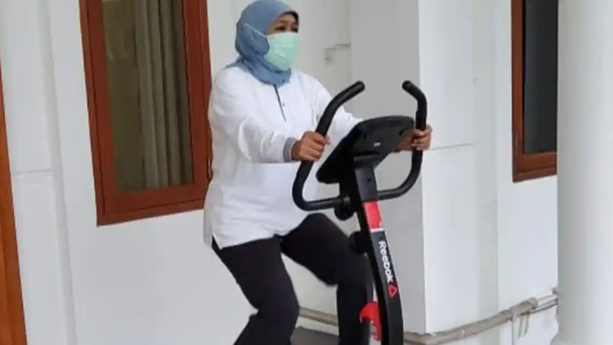 Gubernur Khofifah yang Positif Covid-19 Jalani Isolasi Mandiri, Tetap Bekerja dan Rakor Virtual