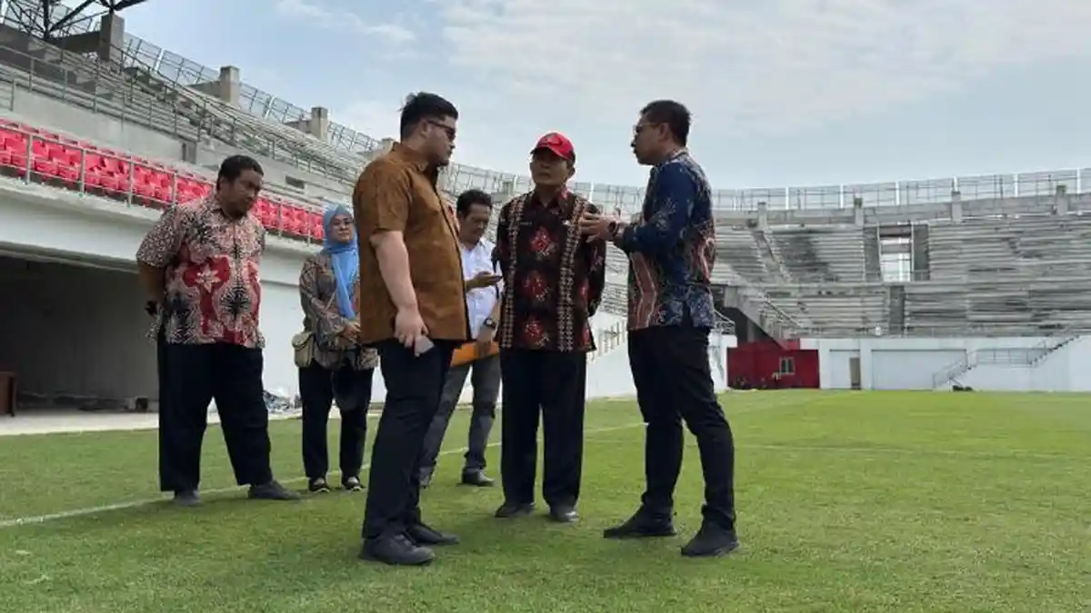 Mas Dhito Bupati Kediri Bantah Proyek Stadion Gelora Graha Jayati Mangkrak