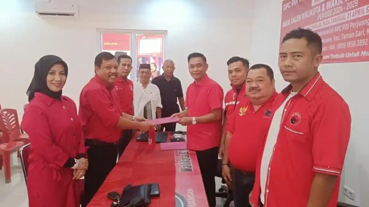Optimis Diusung PDI-P, Prof Udin Kembalikan Formulir Bakal Calon Wali Kota