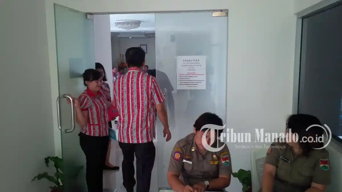 Hari Pertama Masuk Kantor, Sekda Mitra Langsung Gelar Rapat Kerja