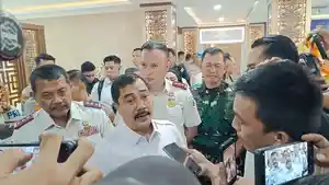 Menteri-Imigrasi-dan-Pemasyarakatan-Agus-Andrianto-love-scamming.jpg