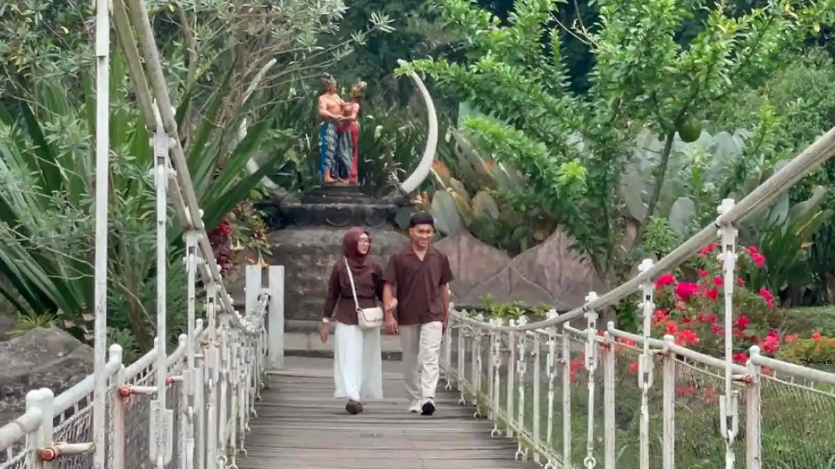 Berwisata di Taman Kemesraan Pujon Malang, Bisa Camping Untuk Liburan Nataru 2026