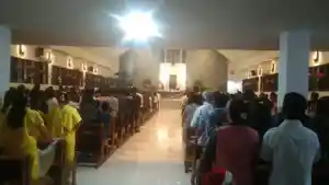 Suasana-Misa-Malam-Natal-di-Gereja-Katolik-St-Yusuf-Raba-Bima.jpg