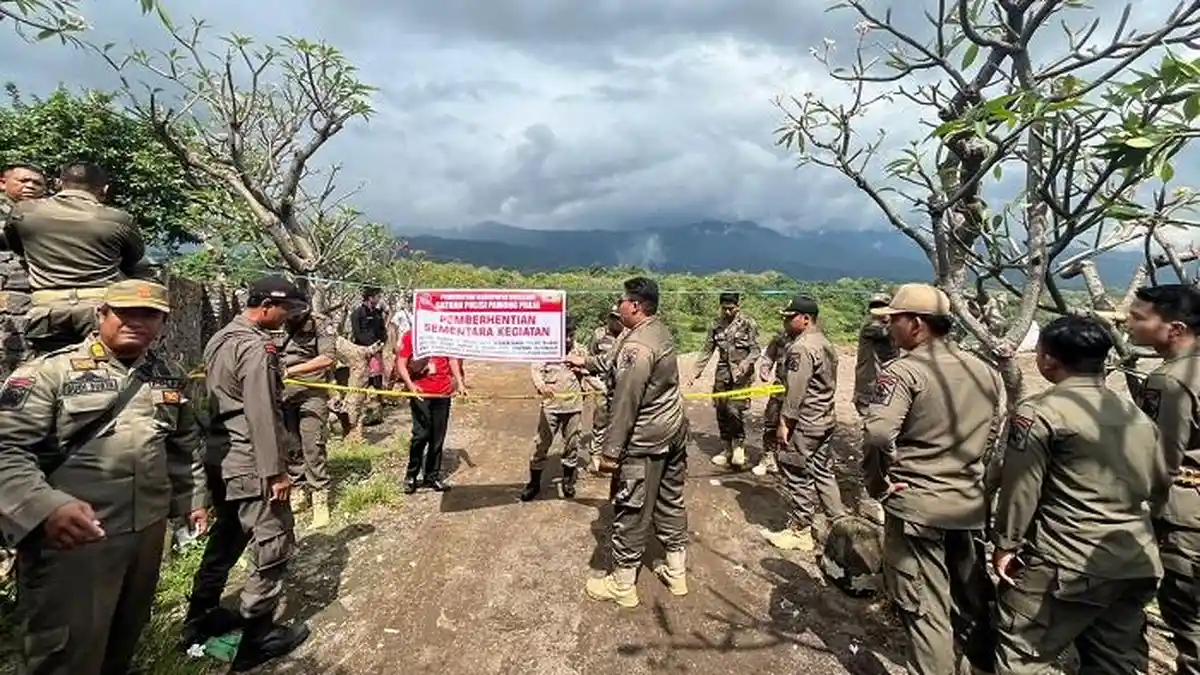 Pemilik Lahan Terancam Penjara, Satpol PP Buleleng Tutup TPA Ilegal di Desa Pangkungparuk