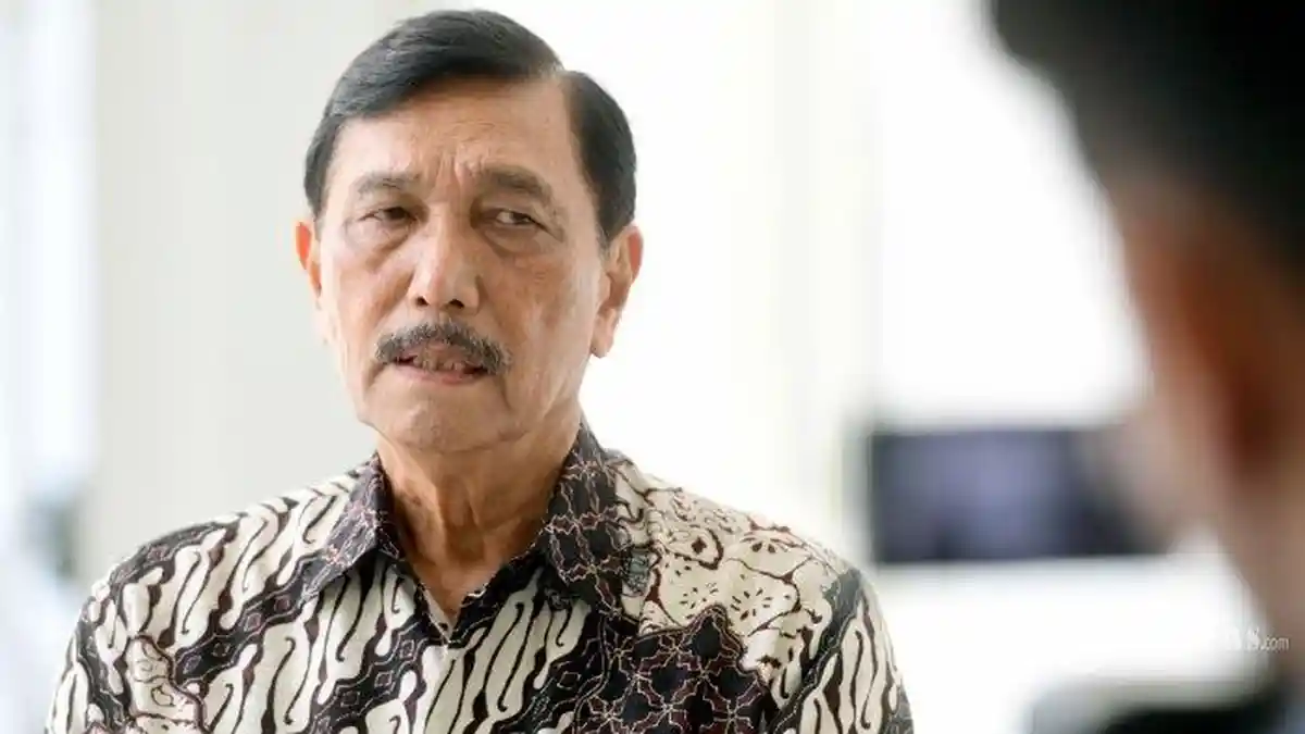 Luhut: Pembelian Minyak Goreng Curah Rp 14.000 Bisa Gunakan PeduliLindungi atau NIK
