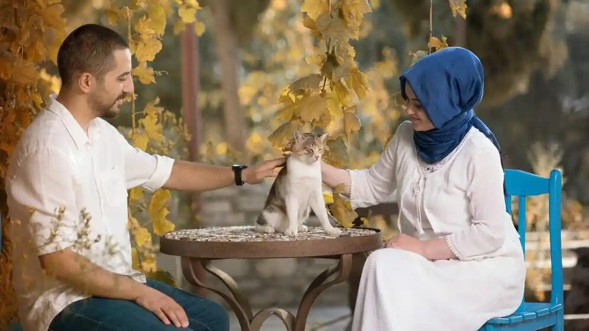 32 Pantun Cinta Islami, Kalimat Romantis Bikin Hati Tersentuh, Cocok Dikirimkan ke Pasangan Halal