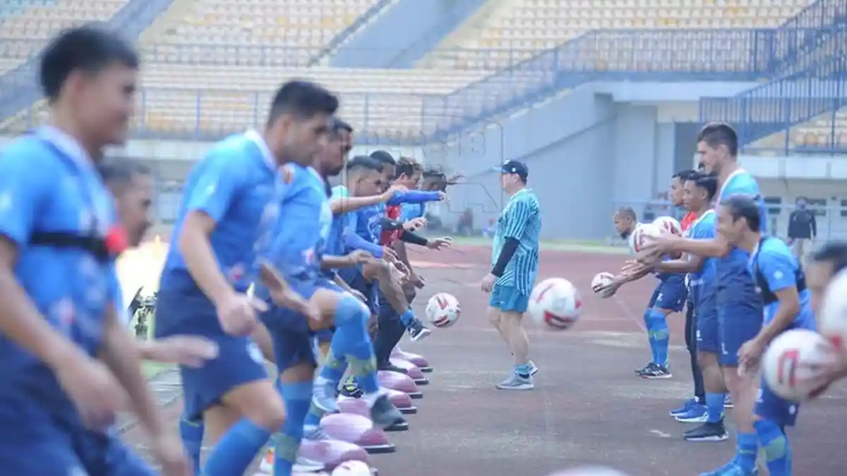 Dua Pemain Persib Bandung ini Jalani Latihan Terpisah
