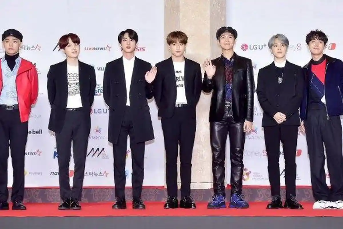 Pidato Lengkap BTS kepada ARMY Saat Terima Daesang di Ajang AAA 2018, Simak Ucapan V